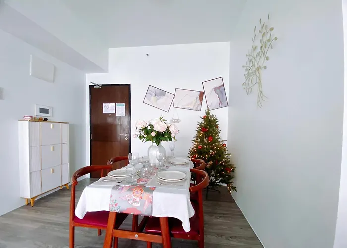 Apartment Luxurious Modern Cozy Bayview Poolview Cityview 1 2 3 Bedrooms Near Airports Okada Solaire Moa *
