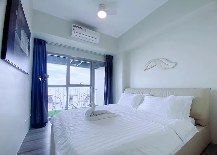 Luxurious Modern Cozy Bayview Poolview Cityview 1 2 3 Bedrooms Near Airports Okada Solaire Moa
