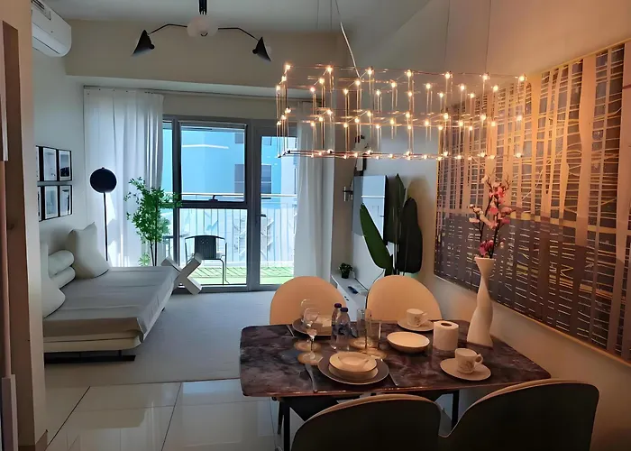 Apartment Luxurious Modern Cozy Bayview Poolview Cityview 1 2 3 Bedrooms Near Airports Okada Solaire Moa *