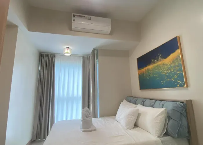 Luxurious Modern Cozy Bayview Poolview Cityview 1 2 3 Bedrooms Near Airports Okada Solaire Moa