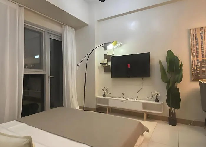 Luxurious Modern Cozy Bayview Poolview Cityview 1 2 3 Bedrooms Near Airports Okada Solaire Moa * Manila