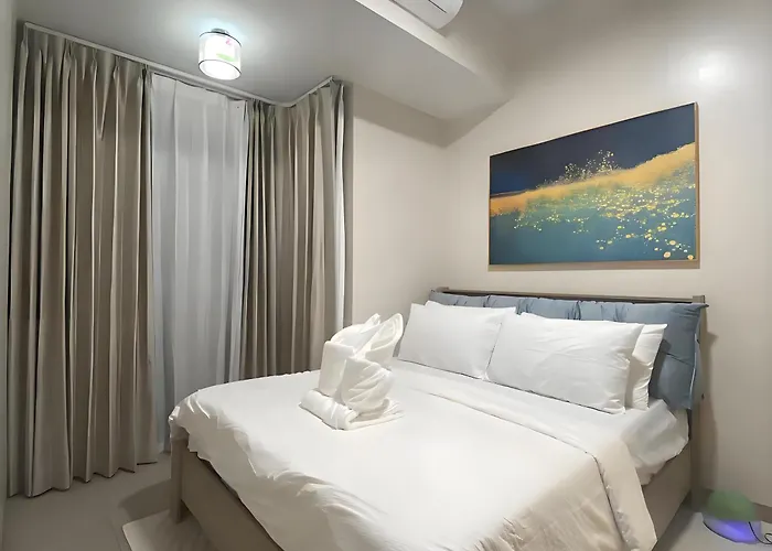 Apartment Luxurious Modern Cozy Bayview Poolview Cityview 1 2 3 Bedrooms Near Airports Okada Solaire Moa