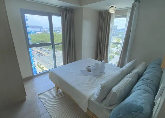 Apartment Luxurious Modern Cozy Bayview Poolview Cityview 1 2 3 Bedrooms Near Airports Okada Solaire Moa *