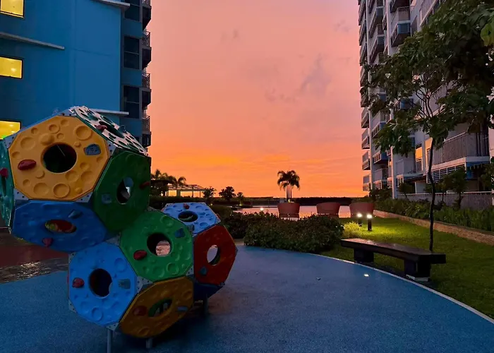Apartment Luxurious Modern Cozy Bayview Poolview Cityview 1 2 3 Bedrooms Near Airports Okada Solaire Moa *