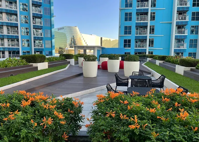 Luxurious Modern Cozy Bayview Poolview Cityview 1 2 3 Bedrooms Near Airports Okada Solaire Moa Apartment Manila